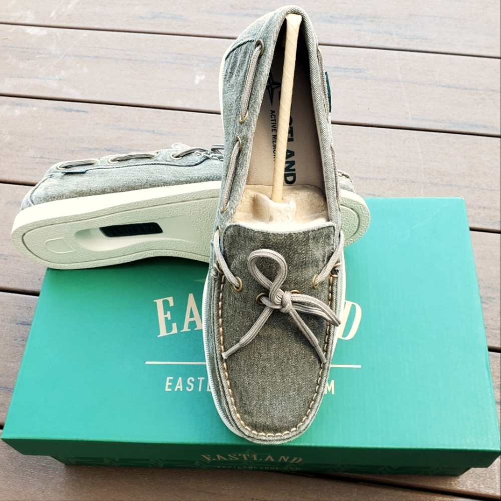 NWT EASTLAND Men's boat shoes, canvas, size 9, olive